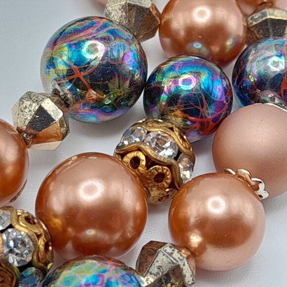 Vintage 1950s Iridescent Faux Pearl Beaded Necklace, Rhinestone Beads, 15 Inches - Picture 11 of 11